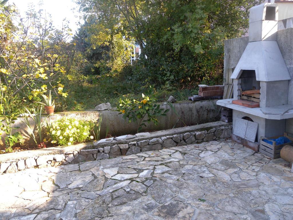 Malinska Apartment 1 Sveti Anton  Exterior photo