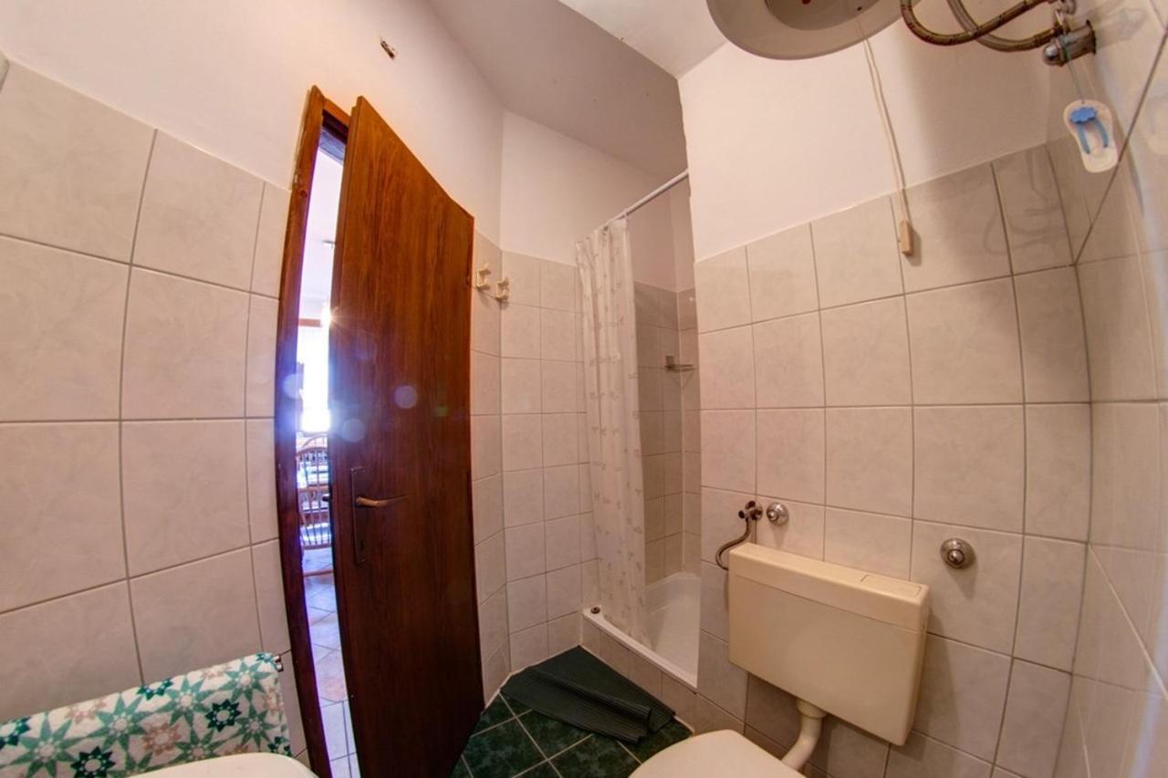 Malinska Apartment 1 Sveti Anton  Exterior photo